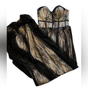 Lulu’s black lace maxi dress